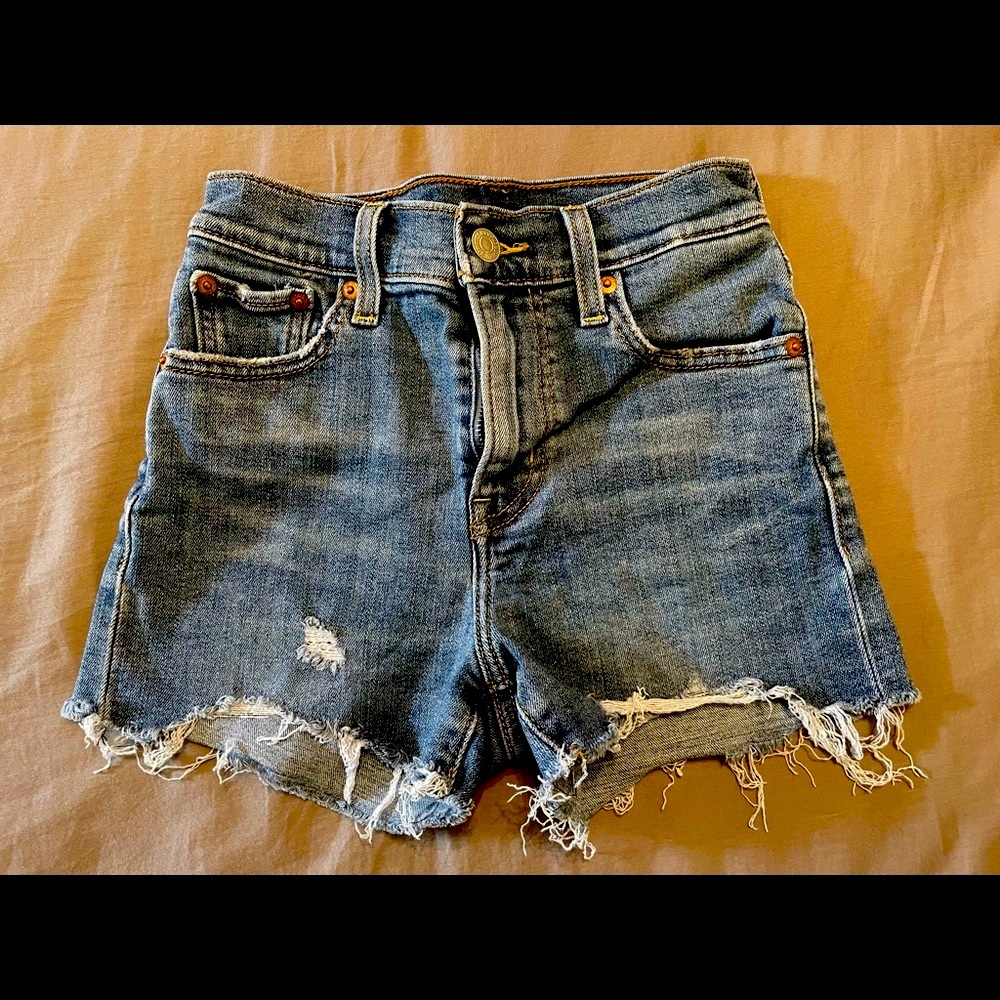 Women’s Levi’s jean shorts